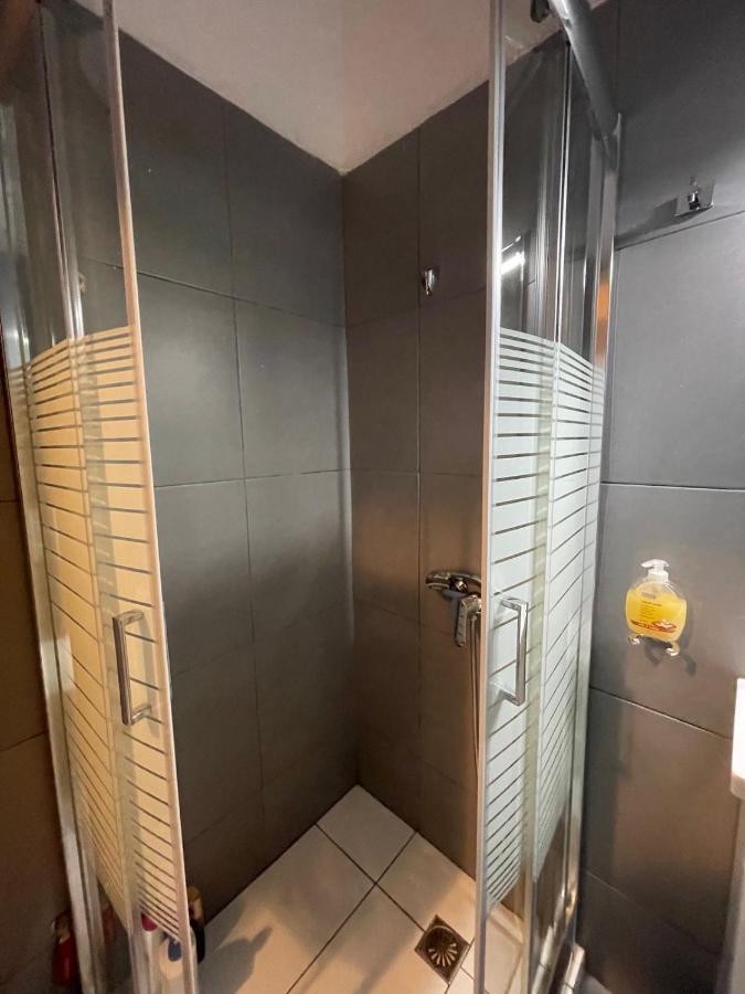 Avr Airport Deluxe Suites 4 Markópoulon 외부 사진