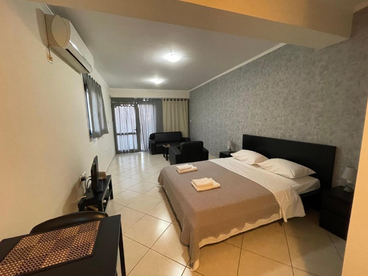 Avr Airport Deluxe Suites 4 Markópoulon 외부 사진