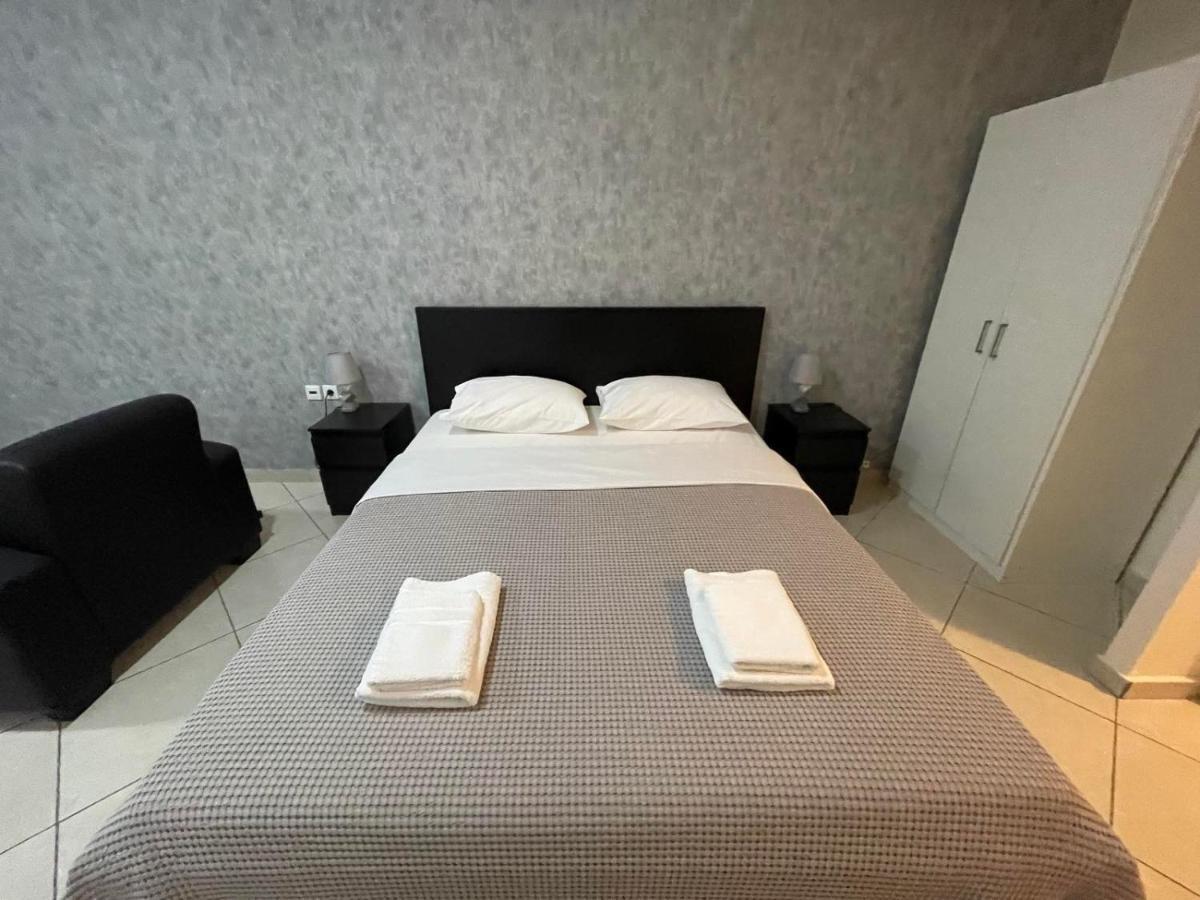 Avr Airport Deluxe Suites 4 Markópoulon 외부 사진